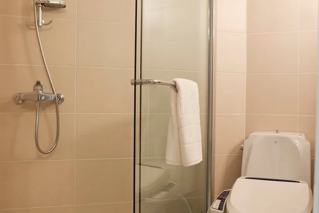 غرفة قياسية بسرير كوين، Central 7 Hotel 9/9