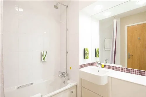 غرفة رباعية، Premier Inn Tonbridge North 2/2
