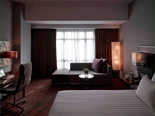 جناح تنفيذي بسرير كينج مع أريكة مع دخول صالة النادي، Pullman Hanoi Hotel 6/10