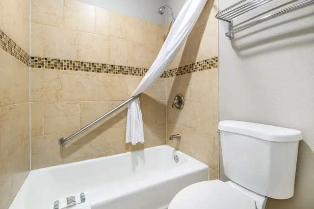غرفة بسريرين كوين، Best Western Green Tree Inn 4/4