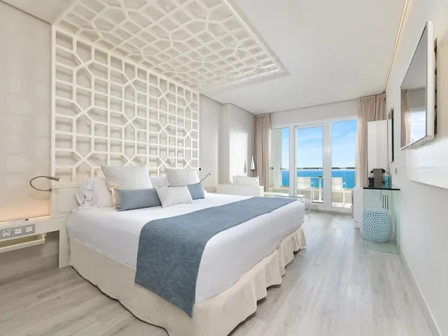 King Bed, Sea Front, Amare Beach Hotel Marbella - Adults only 2/2
