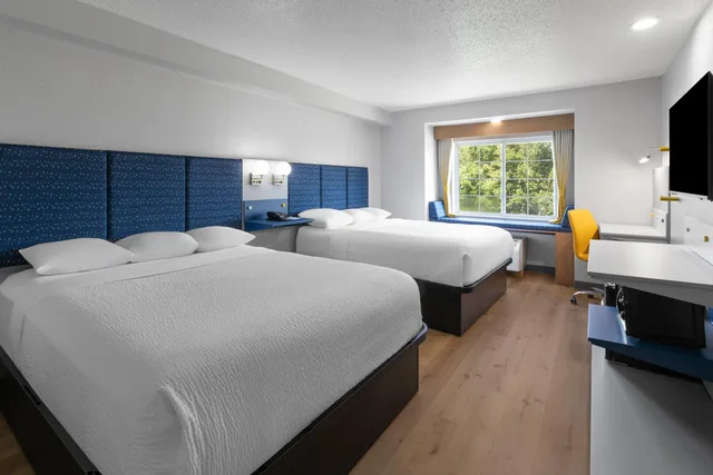غرفة رباعية بسريرين كوين، Microtel Inn Suites By Wyndham Sioux Falls 4/5