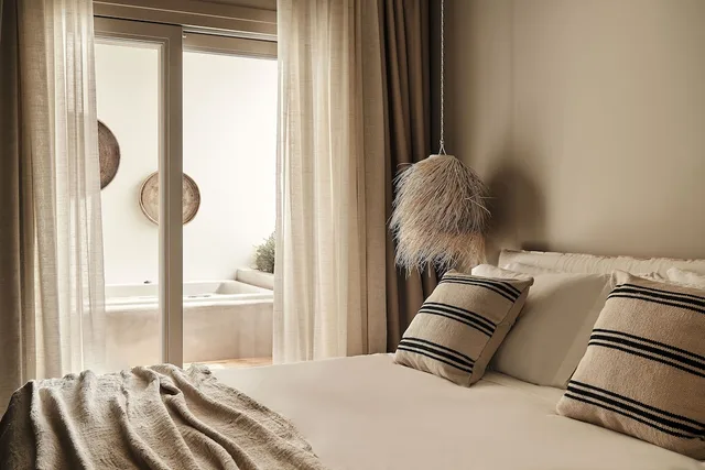 Delos, Suite, King Bed, Sea View, Hot Tub, Amyth of Mykonos Agios Stefanos - Adults Only 2/3