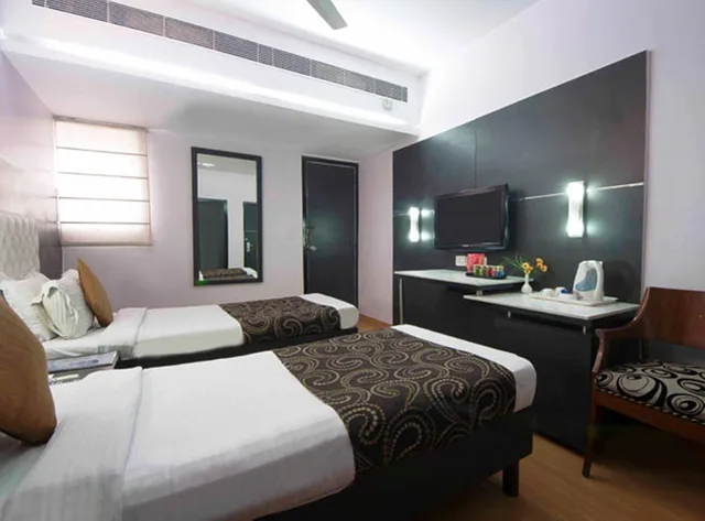 غرفة ديلوكس مفردة، The Corus Hotel 1/2