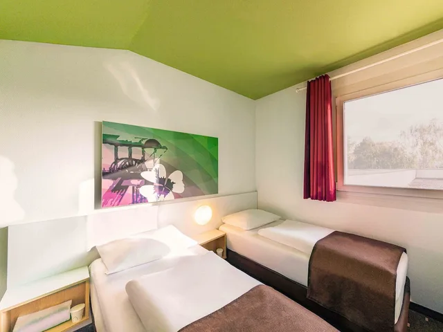غرفة رباعية بسرير بطابقين وسرير كوين، B&B Hotel Bochum-Herne 5/11