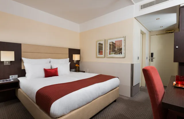 غرفة كومفورت بسرير مزدوج، Leonardo Hotel Munich Arabellapark Ex Holiday Inn Munich Effnerstrasse 2/4