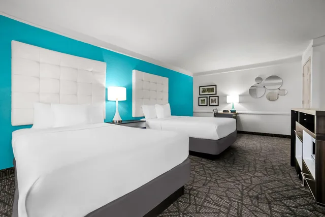 Room, Quadruple, Accessible, Howard Johnson by Wyndham Columbus Fort Benning 4/5
