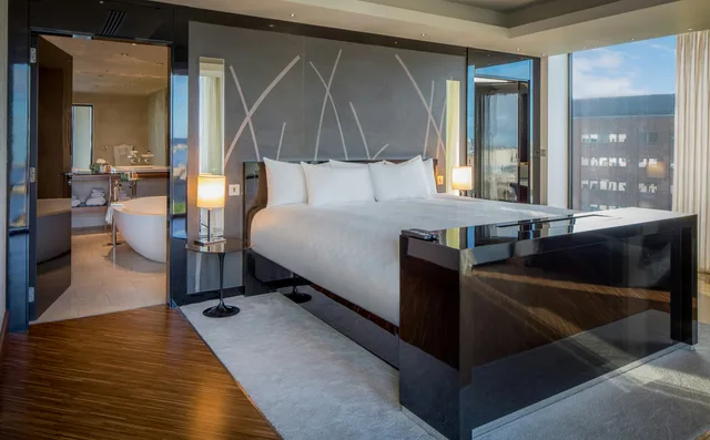 Presidential, Suite, Hilton Liverpool City Centre 1/3