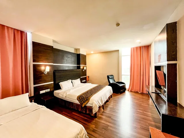 غرفة ديلوكس ثلاثية، Courtyard Hotel At 1borneo 1/1