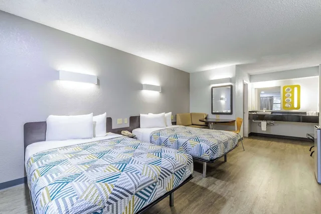 غرفة قياسية بسريرين مزدوجين، Motel6 Boerne, TX 3/7