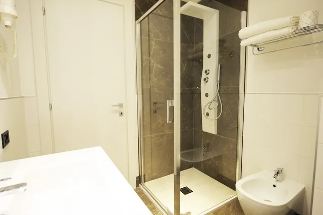 غرفة قياسية بسرير كوين، Hotel Up Museum - Wellness & Spa 4/4