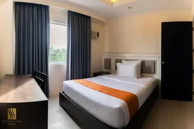 2 Bedrooms, Green Meadows, Suite, Double Bed، Sotogrande Hotel Iloilo 1/1