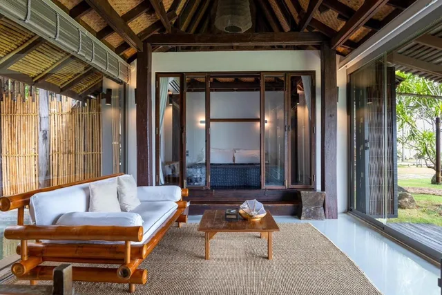 Beachfront Villa with Plunge Pool، La a natu Sam Roi Yot 3/8