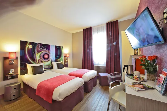 غرفة بريفيليج بسريرين منفصلين، Inter Hotel Saint Martial 1/10