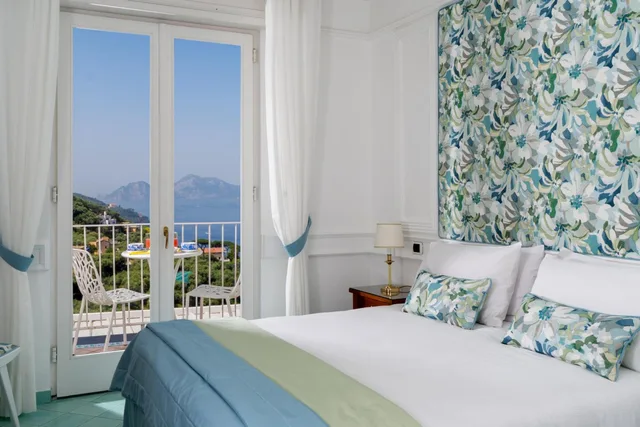 غرفة كلاسيكية بسرير كوين بإطلالة على البحر، Hotel and Spa Bellavista Francischiello 1/4