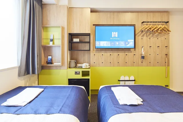 غرفة قياسية بسريرين منفصلين مع أريكة، hotel MONday Akihabara Asakusabashi 4/7