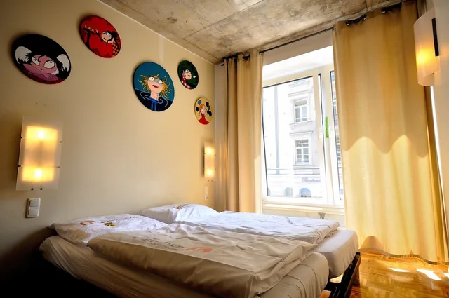 غرفة بسرير مزدوج بحمام خاص، Five Elements Hostel Frankfurt 3/10