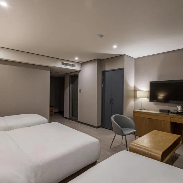 (AIR) Family Room، Insadong Crown Hotel 7/10