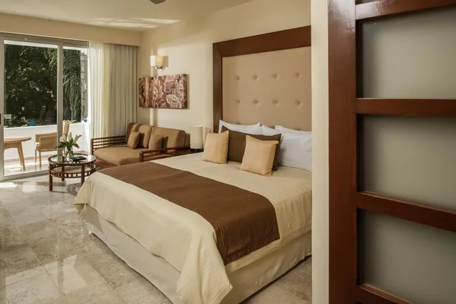 جناح جونيور، Grand Riviera Princess 3/5