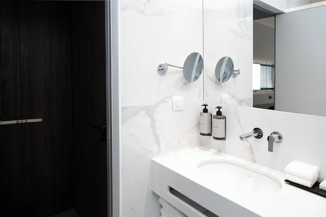 غرفة قياسية ثلاثية، Luwian Athens Boutique Hotel 4/4