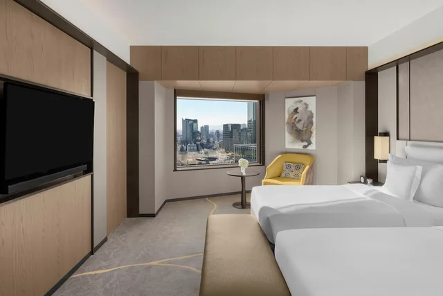 جناح بسريرين منفصلين مع دخول صالة النادي، Ana Intercontinental Tokyo 2/3