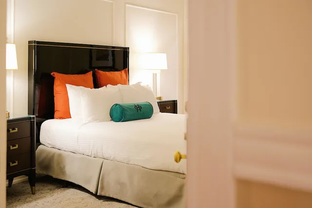 غرفة كلاسيكية سوبيريور بسرير كوين، The Oxford Hotel 4/9