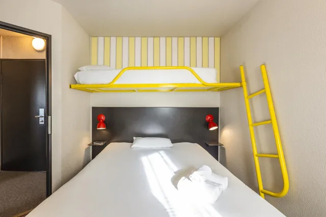 Pop, Triple, Double and Bunk Bed، Greet Hotel Limoges Nord 3/10