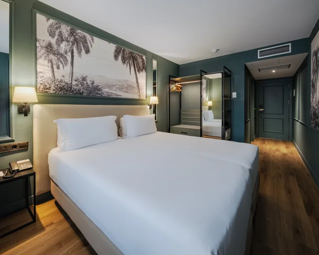 غرفة ديلوكس مفردة بسرير كوين، Luze Castellana Hotel 1/2