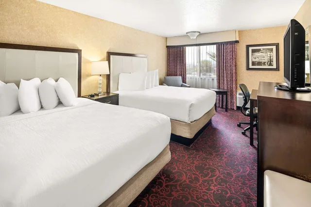 غرفة بسريرين كوين، Best Western Coral Hills 1/4