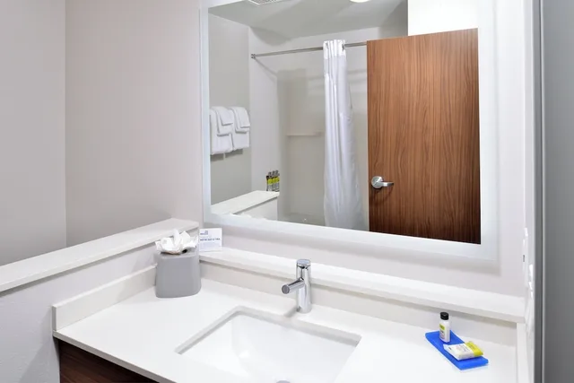 جناح بسريرين كوين بمنطقة جلوس، HOLIDAY INN EXPRESS ORLANDO SOUTH PARK 5/5