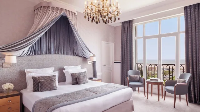 Sea, Prestige, King Bed، Hotel Barriere Le Royal Deauville 1/3