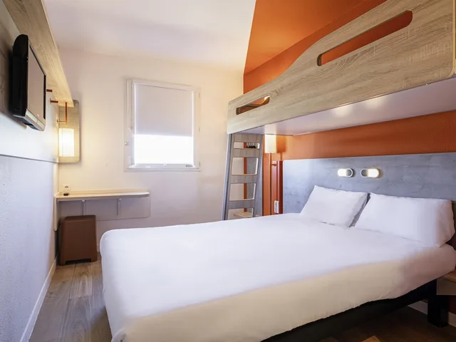 غرفة ثلاثية بسرير مزدوج وسرير بطابقين، Ibis Budget Perpignan Nord 8/10