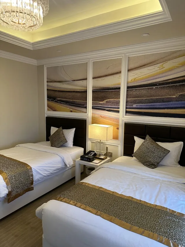 Room, Twin Beds, Remaj Hotel 1/5