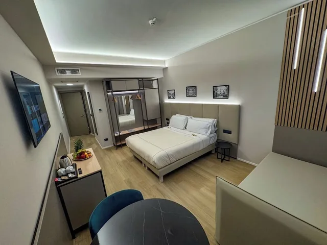 غرفة كلاسيكية رباعية بسرير كوين، Acca Sporting Hotel 4/10