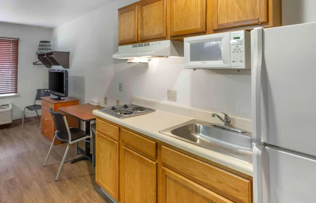 Standard, Double Bed, Extended Stay America Select Suites - Ogden 6/6