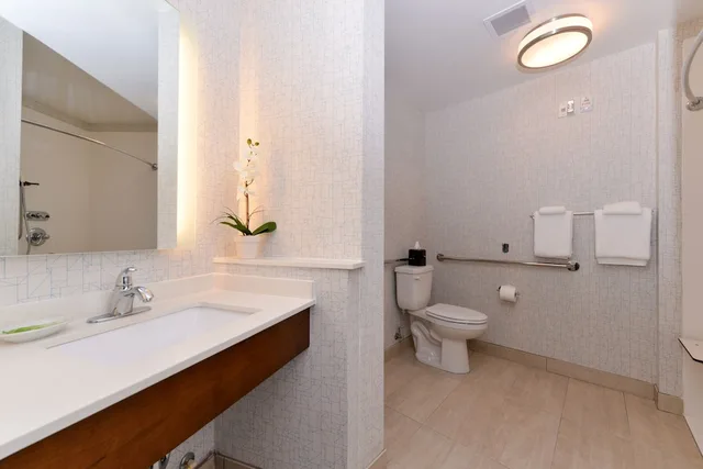 غرفة بسريرين كوين لذوي الإعاقة، Holiday Inn Express Suites St Petersburg Seminole Area 5/5