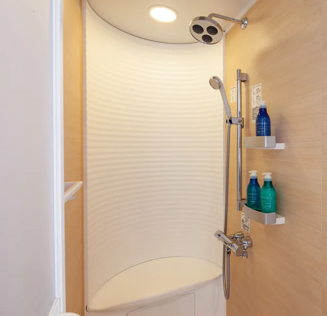 Capsule, Female Only, Single Bed، Y S Cabin And Hotel Naha Kokusaidori 3/6