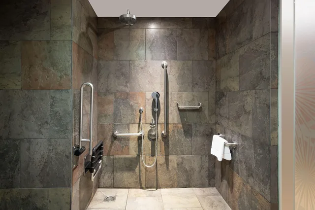 غرفة بريميوم بسريرين منفصلين، Le Meridien Barcelona 10/10