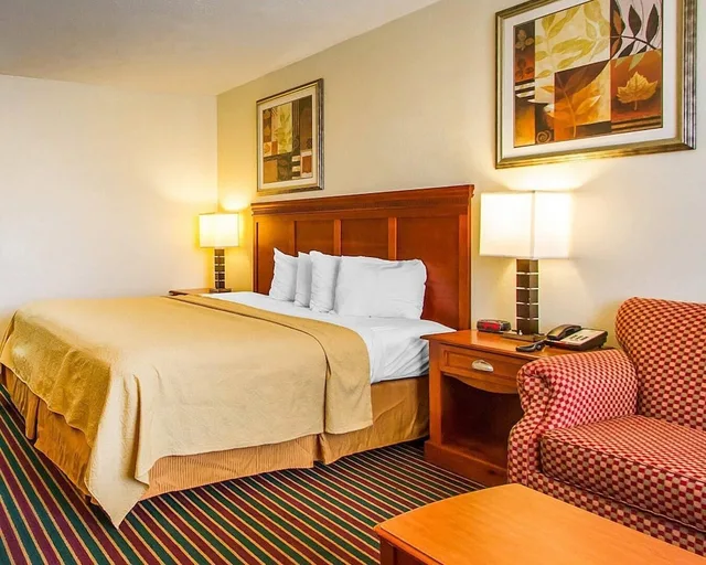غرفة بسرير كينج لذوي الإعاقة، Quality Inn Dyersburg I-155 3/3