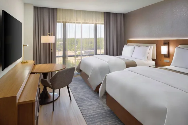 جناح تنفيذي بغرفتي نوم، The Westin Huntsville 2/5