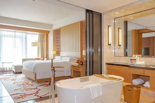 غرفة ديلوكس بإطلالة على المدينة مفردة بسرير كينج للمدخنين، Zhuhai Marriott Hotel 6/7