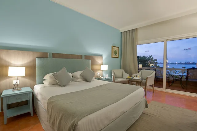 Superior, King Bed, Sea View, M Hotels at Porto Marina 8/10