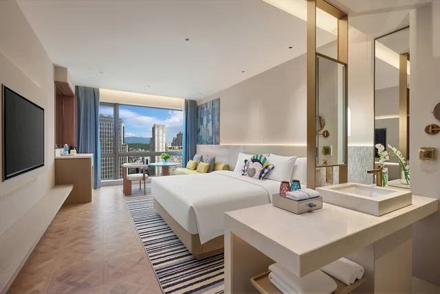 غرفة قياسية بسرير كينج لذوي الإعاقة، voco Fuzhou Jinhui By Ihg 1/1