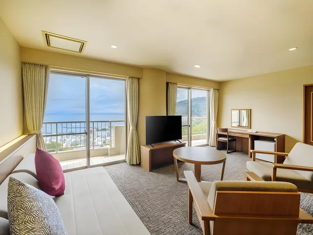 غرفة سوبيريور بإطلالة على البحر بحمام خاص، Kamenoi Hotel Atami 2/2