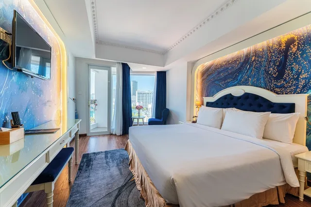 Deluxe, Queen Bed, City View, Isena Nha Trang Hotel 8/10