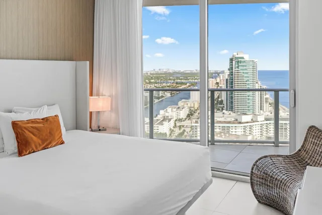 شقة سكنية بريميوم بسرير كينج وسريرين مزدوجين مع أريكة، Lyfe Resort & Residences 3/8