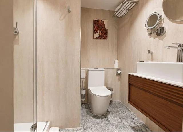 غرفة كومفورت بسرير كوين، France Hotel Amsterdam 4/4