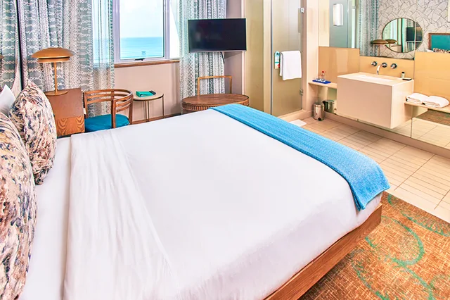 غرفة قياسية بإطلالة على المسبح، Suncoast Hotel And Towers 1/2