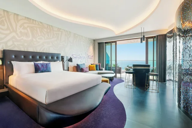 Connecting, Palm, Family, 1 King and 2 Double Beds, Jumeirah View، W Dubai – The Palm 3/6