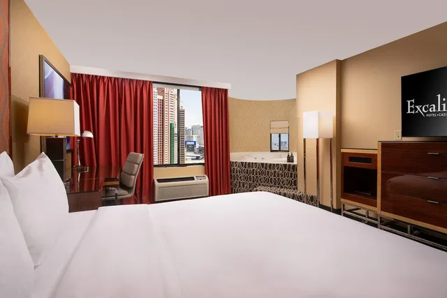 Resort, Superior, King Bed، Excalibur Hotel and Casino 1/10